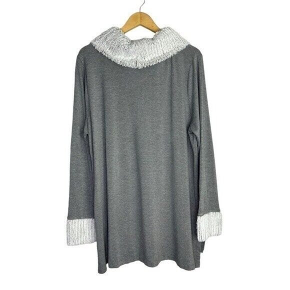 Cato Womens Size XL Gray Long Sleeve Top Off White Faux Fur Cowl Neck & Wrist - Picture 4 of 10